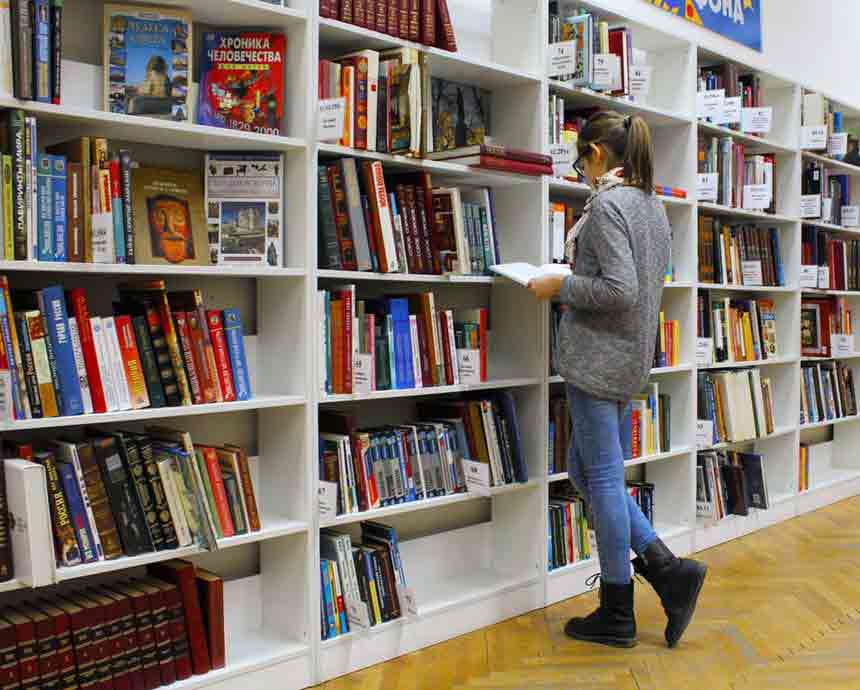 meet single women in bookstores
